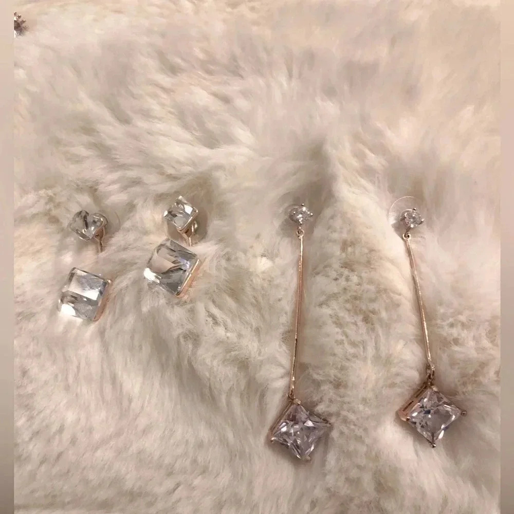 Gorgeous Crystal or Rhinestone Dangle Earrings.